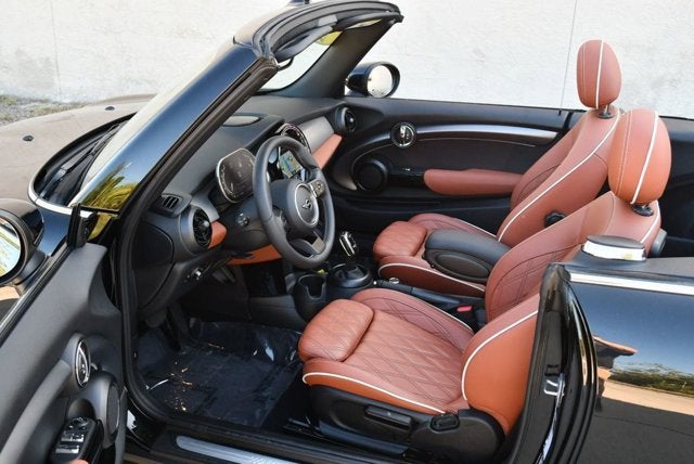 2024 MINI Convertible Cooper S W/Signature Trim 2.0 and Navigation