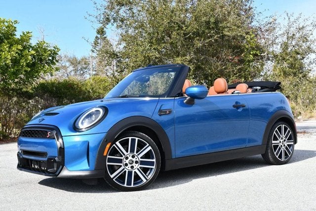 2023 MINI Convertible Cooper S W/Iconic Trim 2.0 and Touchscreen Navigation