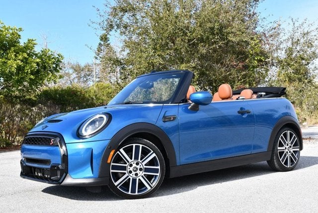 2023 MINI Convertible Cooper S W/Iconic Trim 2.0 and Touchscreen Navigation