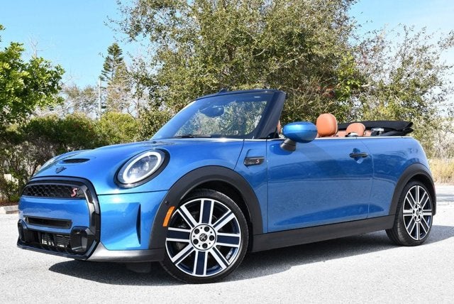 2023 MINI Convertible Cooper S W/Iconic Trim 2.0 and Touchscreen Navigation