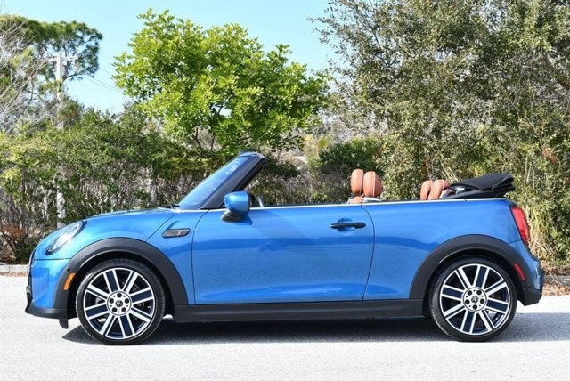 2023 MINI Convertible Cooper S W/Iconic Trim 2.0 and Touchscreen Navigation