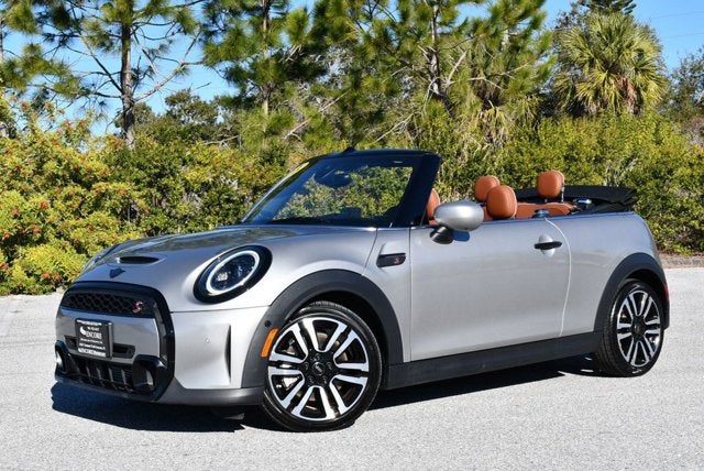 2023 MINI Convertible Cooper S W/Iconic Trim 2.0 and Touchscreen Navigation
