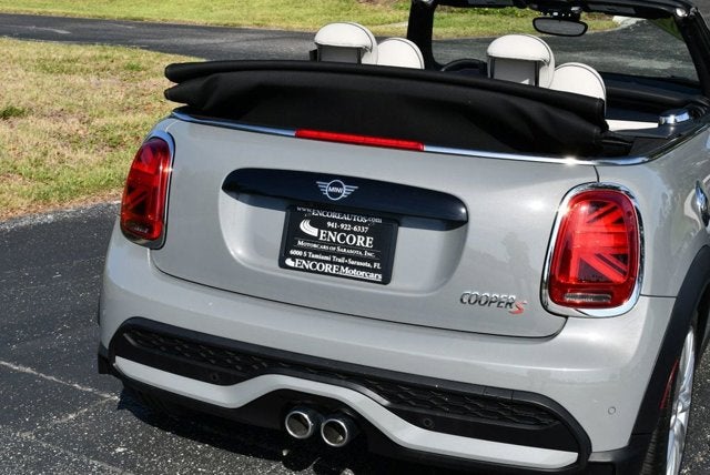 2023 MINI Convertible Cooper S W/Signature Trim 2.0 and Touchscreen Navigation