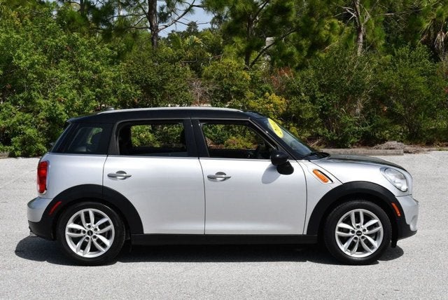 2014 MINI Cooper Countryman FWD 4 Door Wagon W/Panoramic Sunroof