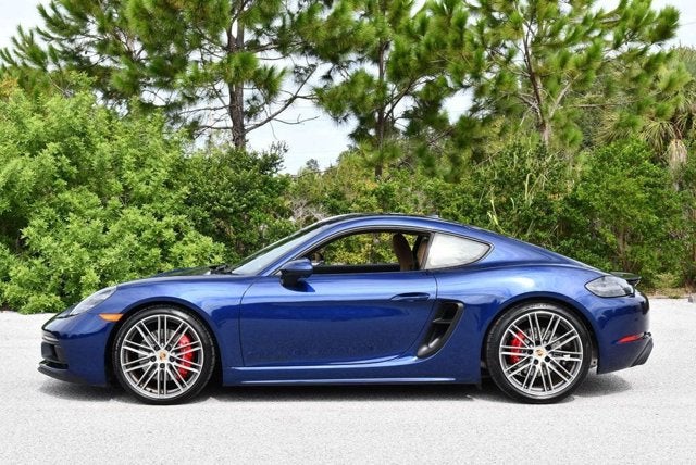 2022 Porsche 718 Cayman GTS 4.0 Coupe W/Premium Package