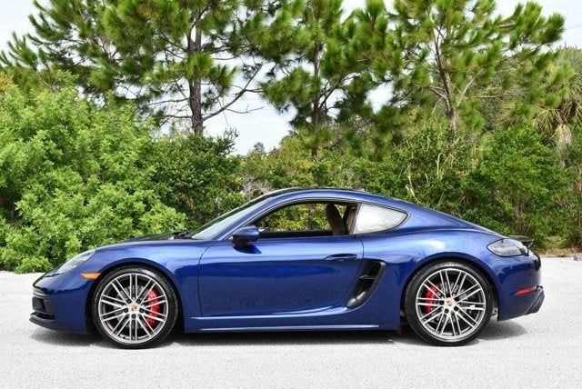 2022 Porsche 718 Cayman GTS 4.0 Coupe W/Premium Package