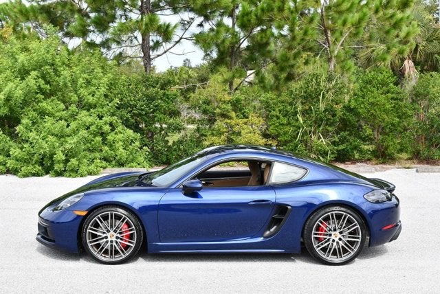 2022 Porsche 718 Cayman GTS 4.0 Coupe W/Premium Package