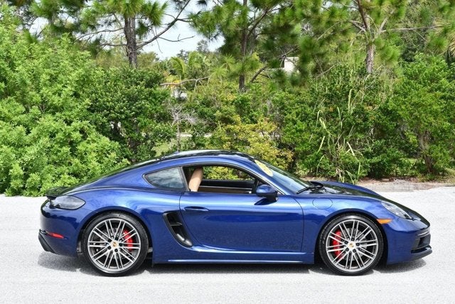 2022 Porsche 718 Cayman GTS 4.0 Coupe W/Premium Package