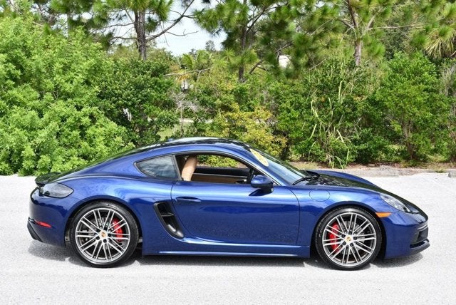 2022 Porsche 718 Cayman GTS 4.0 Coupe W/Premium Package