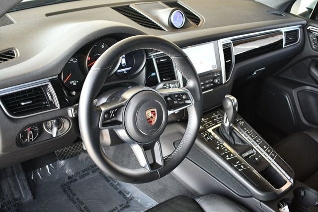 2018 Porsche Macan AWD 4 Door SUV W/Premium Package Plus and Navigation