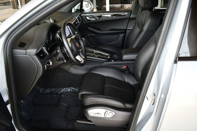 2018 Porsche Macan AWD 4 Door SUV W/Premium Package Plus and Navigation