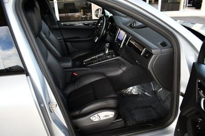 2018 Porsche Macan AWD 4 Door SUV W/Premium Package Plus and Navigation
