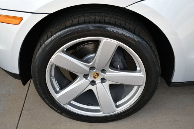 2018 Porsche Macan AWD 4 Door SUV W/Premium Package Plus and Navigation