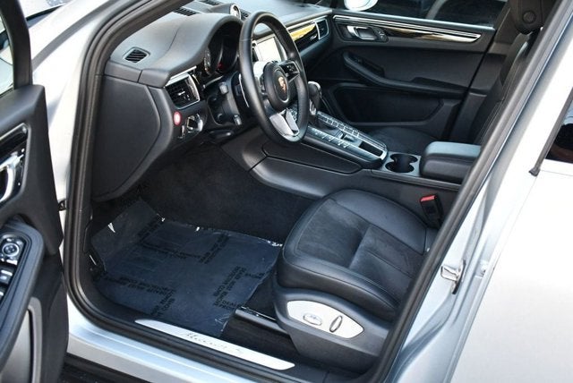 2016 Porsche Macan S AWD 4 Door S W/Infotainment Package