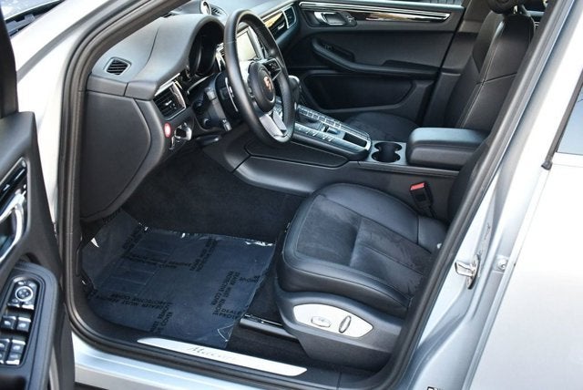 2016 Porsche Macan S AWD 4 Door S W/Infotainment Package