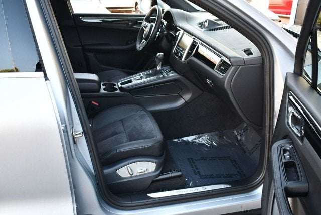 2016 Porsche Macan S AWD 4 Door S W/Infotainment Package