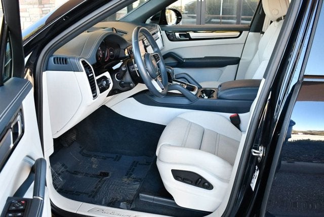 2023 Porsche Cayenne Platinum Edition AWD SUV W/Adaptive Cruise Control