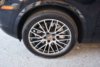 2023 Porsche Cayenne Platinum Edition AWD SUV W/Adaptive Cruise Control