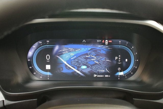 2025 Volvo XC40 Ultra Bright Theme